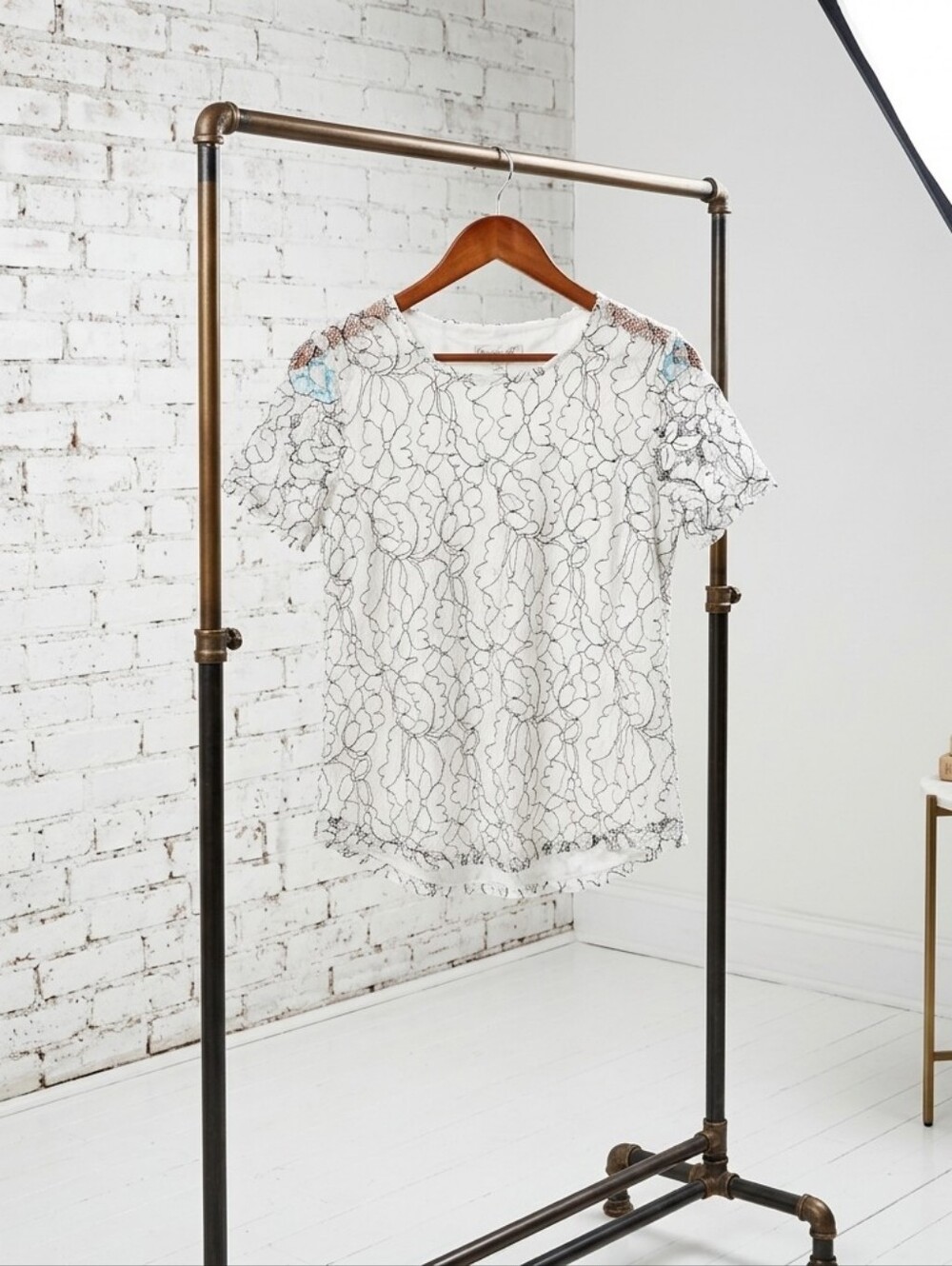 KEREN hart White Lace Floral Short Sleeve Blouse